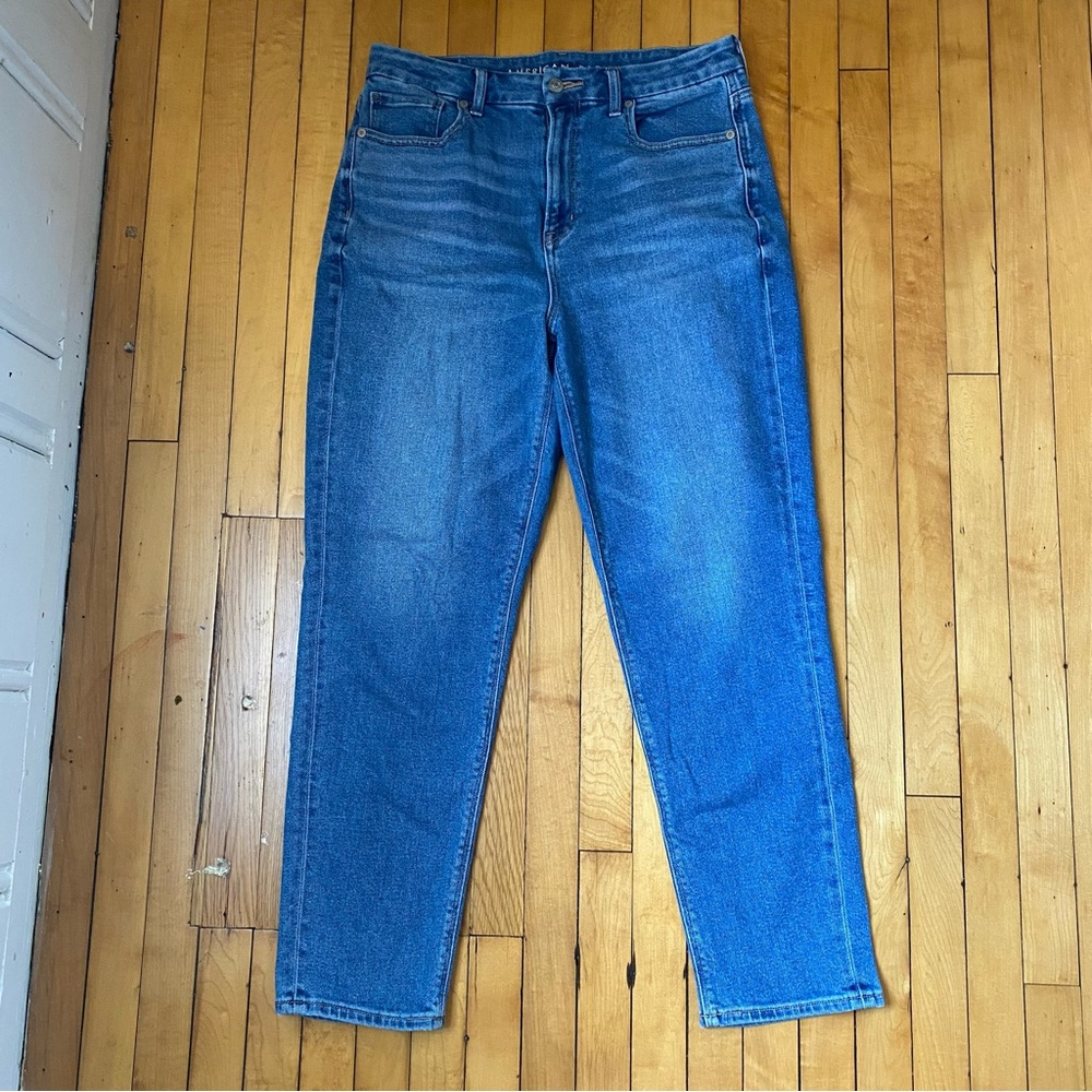American Eagle Outfitters Curvy Mom Jeans